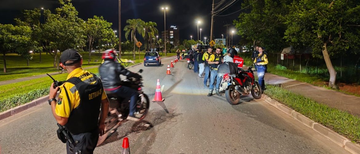 Operação Sossego autua motociclistas e recolhe veículos em Samambaia