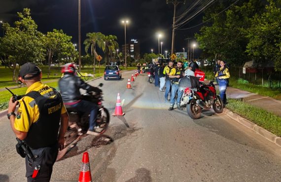 Operação Sossego autua motociclistas e recolhe veículos em Samambaia