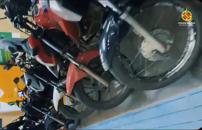 Fiscalização de trânsito remove 10 motocicletas em Samambaia Sul