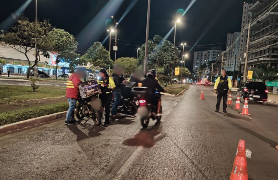 Operação Sossego flagra motos com escapamento irregular em Samambaia Sul